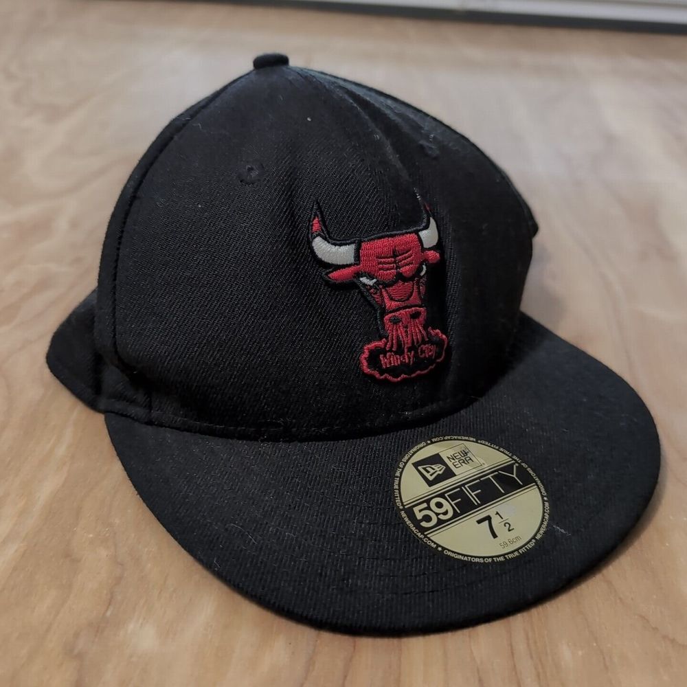 Chicago‎ Bulls Size 7 1/2 New Era 59FIFTY Black Hat